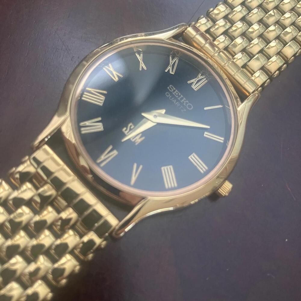 Seiko Gold and Black Men's Classic Vintage Watch 36mm Rare